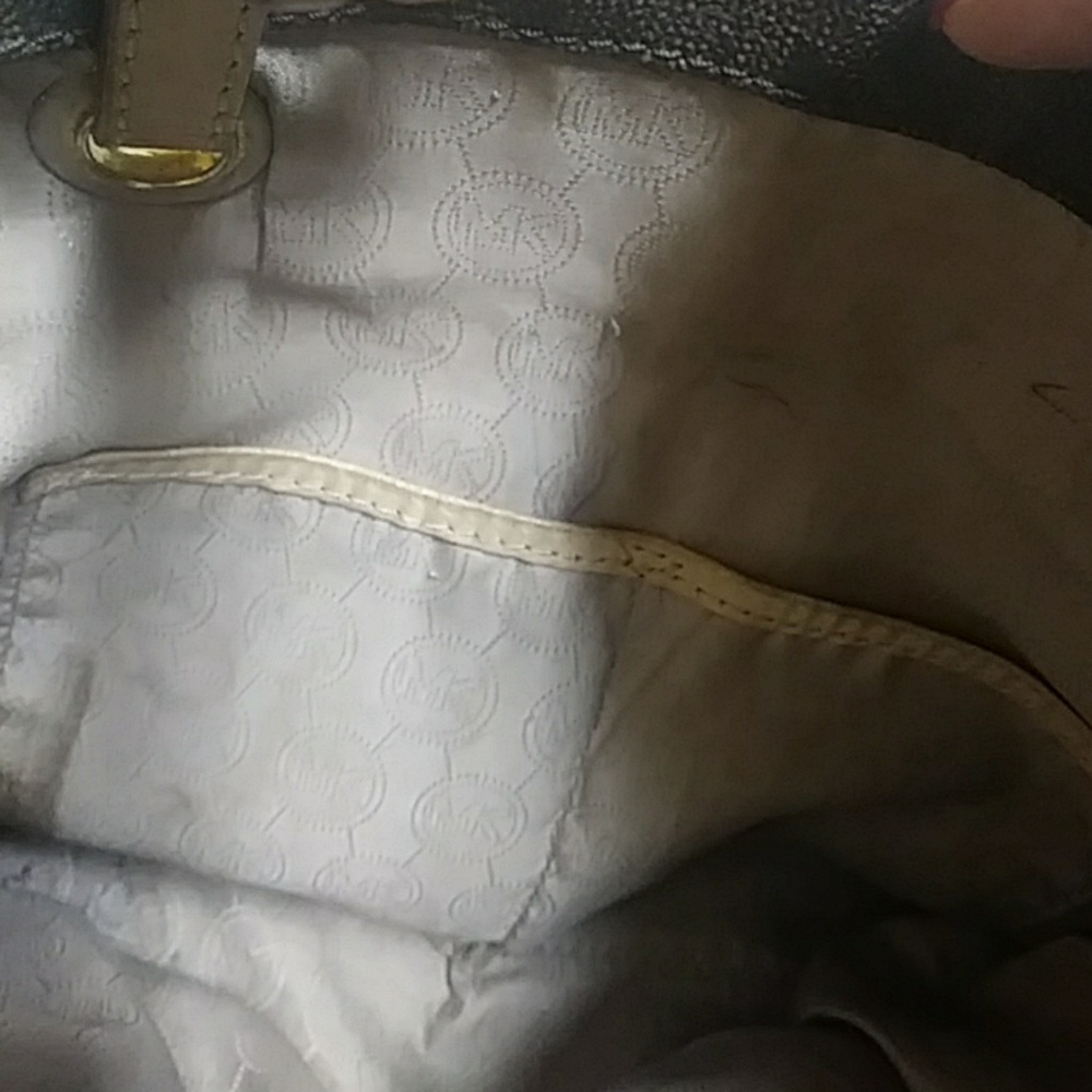 AUTHENTIC MICHAEL KORS  POCKETBOOK - Picture 2 of 5